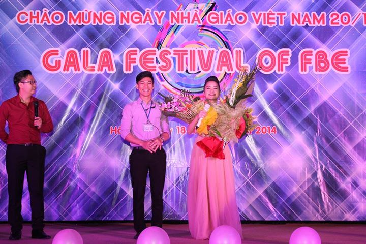 (CNSH)-Ca sĩ Đoàn Thúy Trang hâm nóng Gala Festival of FBE 2014