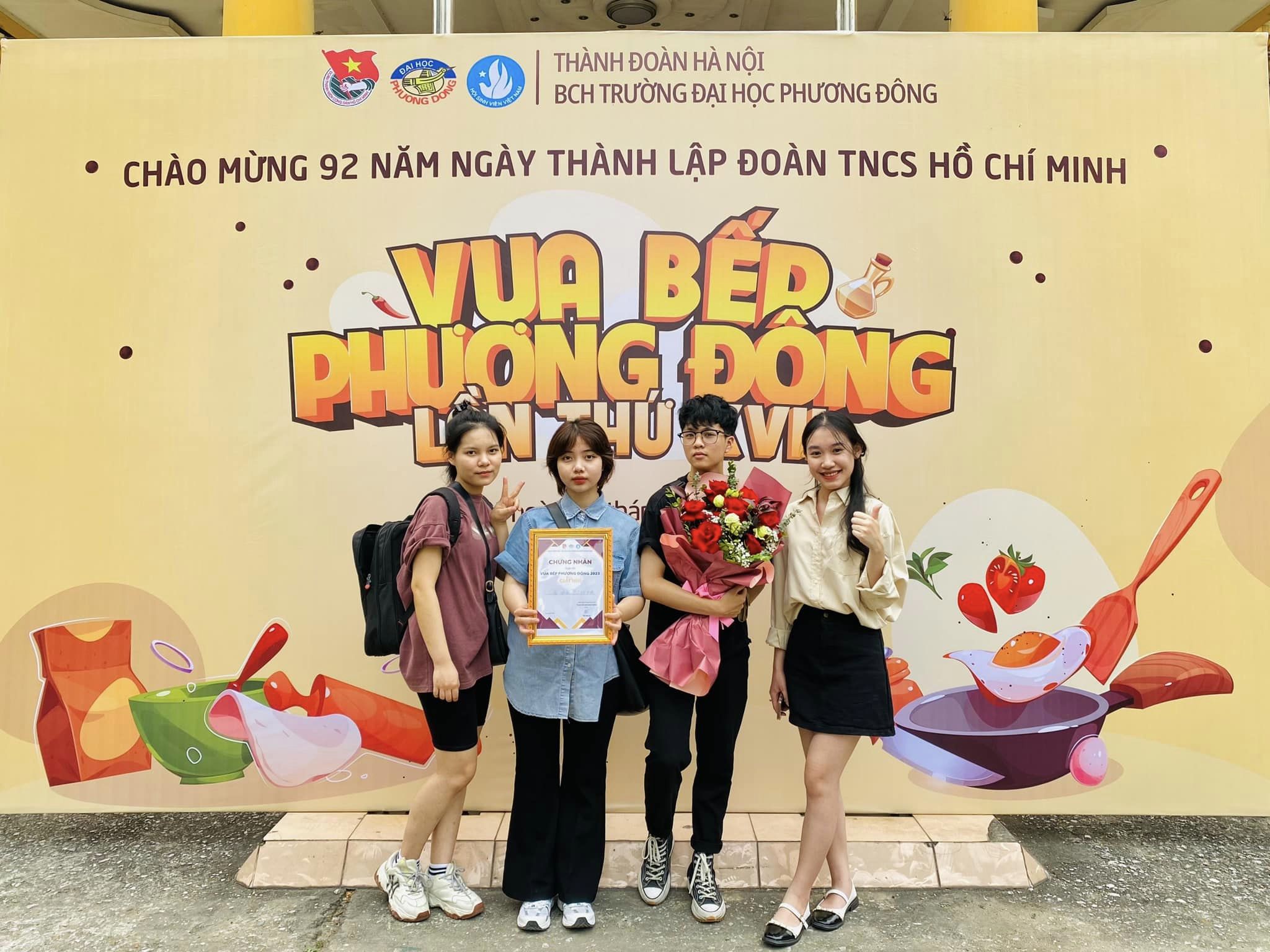 Đoàn viên Khoa CNTT&TT nhiệt tình tham gia cuộc thi “Vua bếp Phương Đông