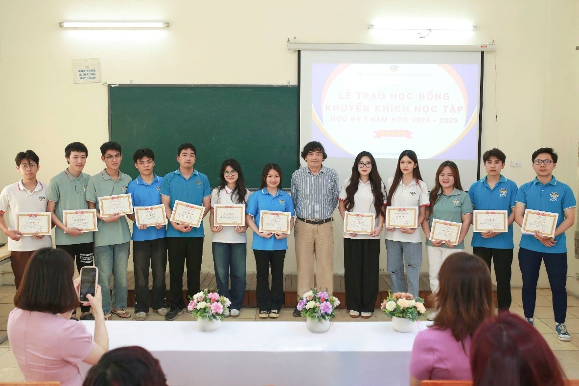Shining Stars ngành CNTT – Những ngôi sao công nghệ từ Đại học Phương Đông