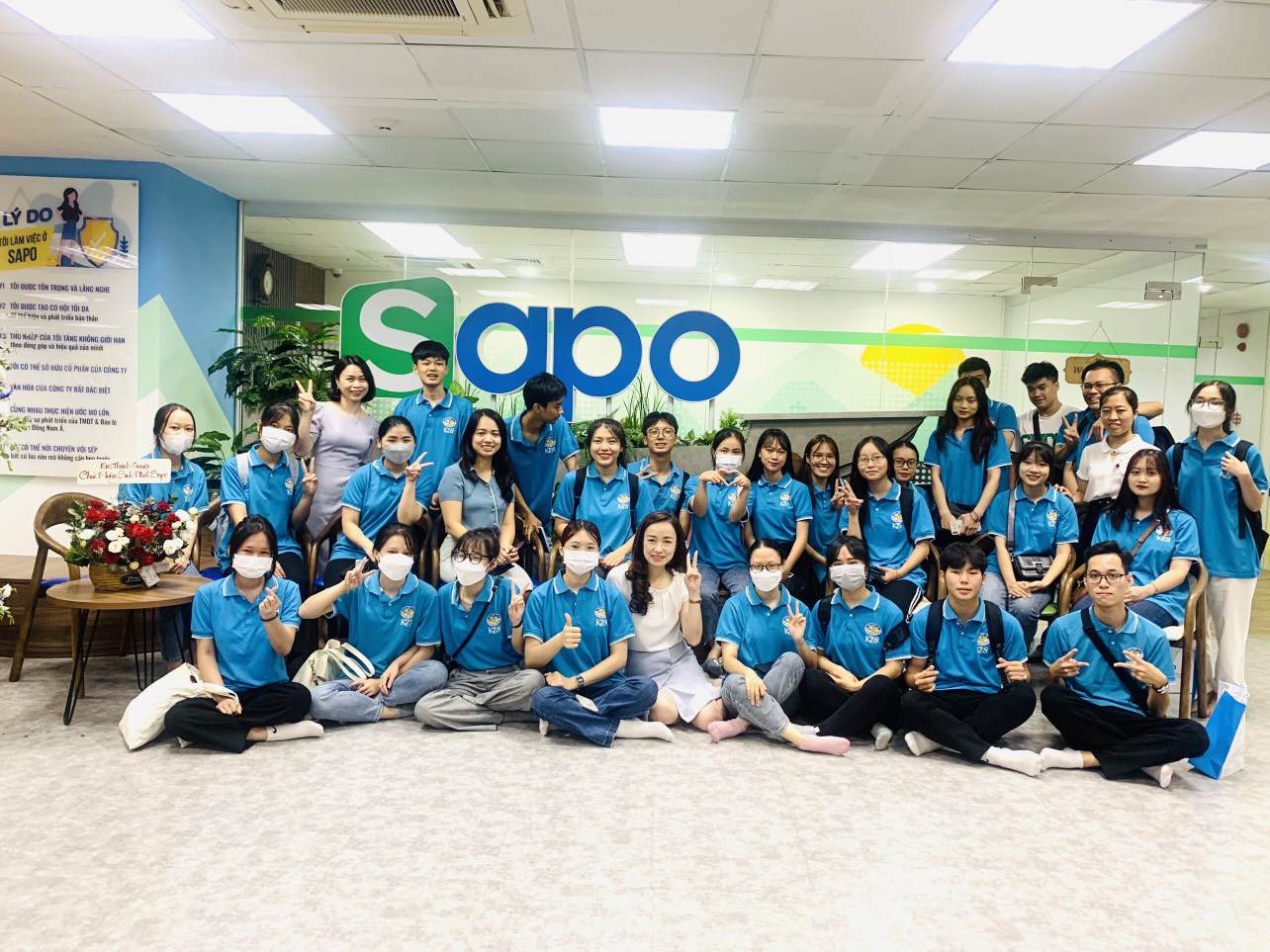 Sinh viên Thương mại điện tử hào hứng khám phá công ty công nghệ SAPO trong chương trình COMPANY TOUR 2022