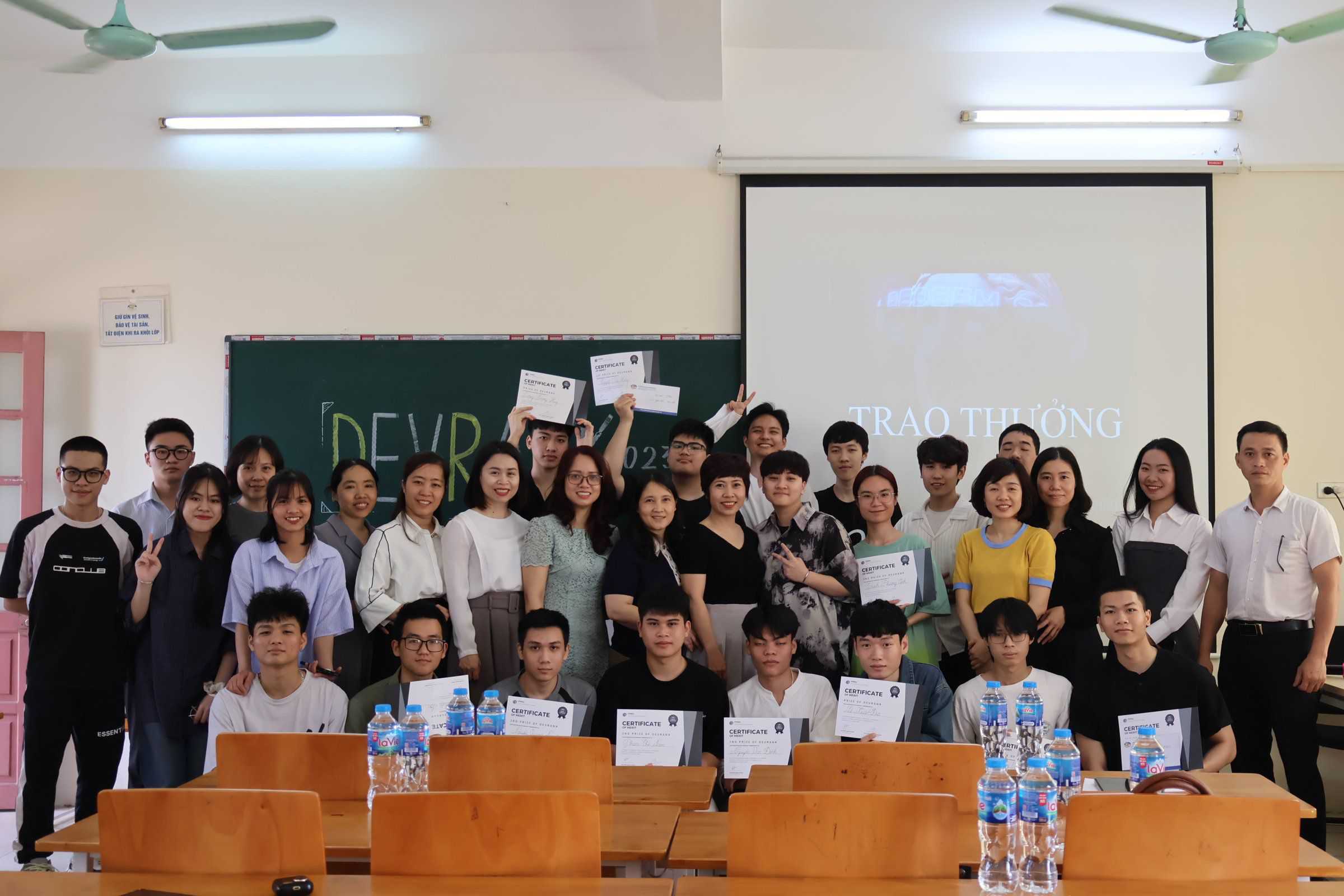 Chung kết cuộc thi DEV_RANK tại Khoa CNTT& TT – Đại học DL Phương Đông