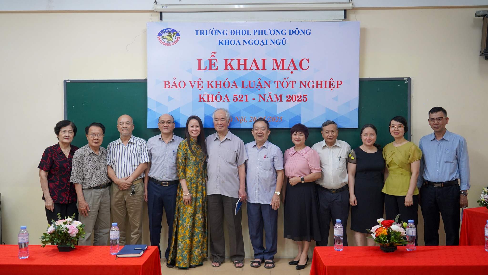 KHOA NGOẠI NGỮ TỔ CHỨC LỄ KHAI MẠC BẢO VỆ KHOÁ LUẬN TỐT NGHIỆP KHOÁ 521 – NĂM 2025