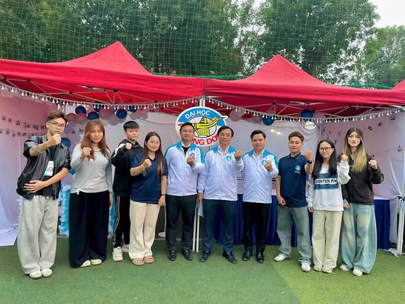 HỘI SINH VIÊN TRƯỜNG ĐẠI HỌC PHƯƠNG ĐÔNG THAM GIA CHƯƠNG TRÌNH KỶ NIỆM 76 NĂM NGÀY TRUYỀN THỐNG HỌC SINH, SINH VIÊN VÀ HỘI SINH VIÊN VIỆT NAM (09/01/1950 - 09/01/2026)