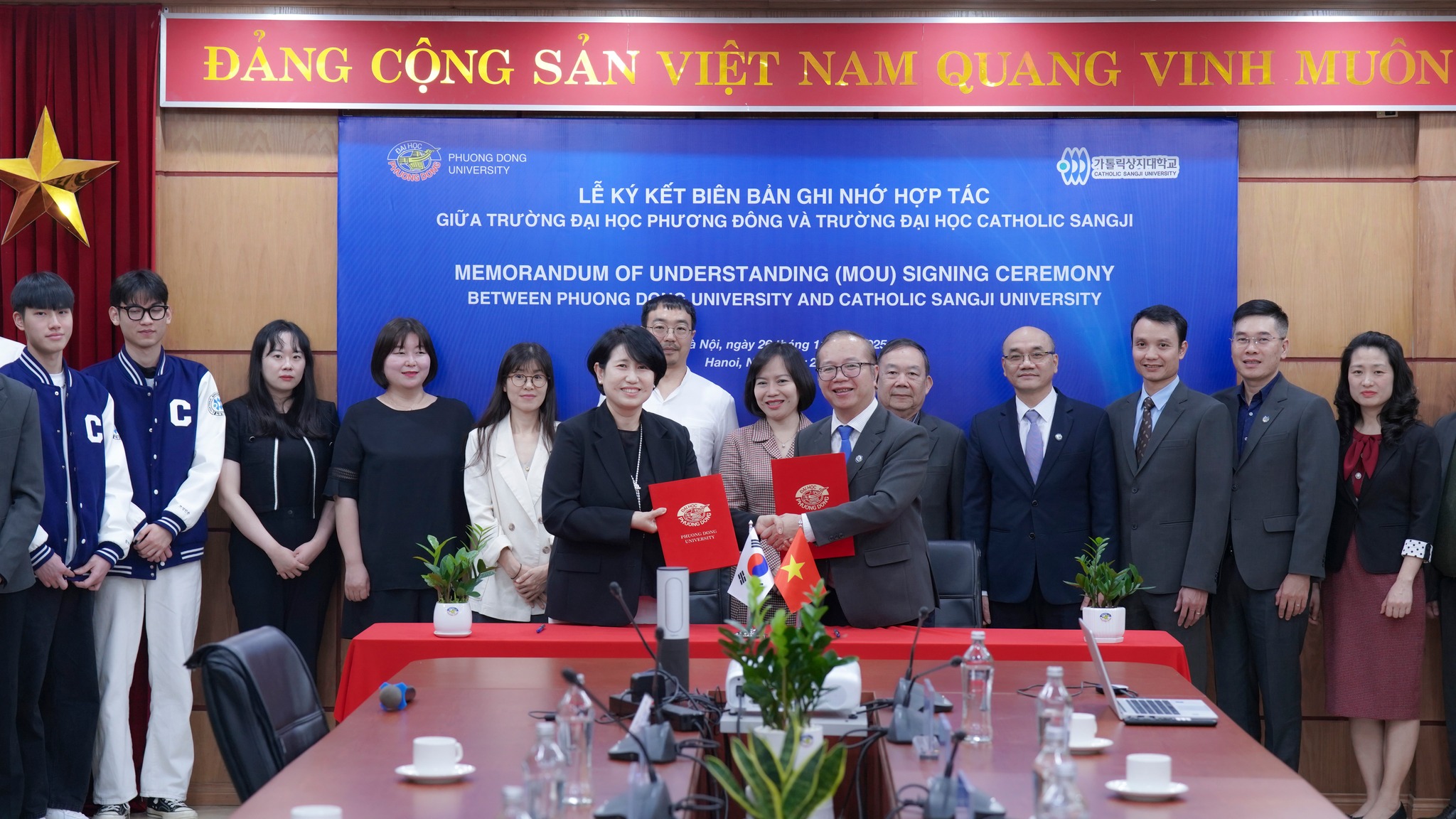 LỄ KÝ KẾT BẢN GHI NHỚ HỢP TÁC GIỮA TRƯỜNG ĐẠI HỌC PHƯƠNG ĐÔNG & TRƯỜNG ĐẠI HỌC CATHOLIC SANGJI (HÀN QUỐC)