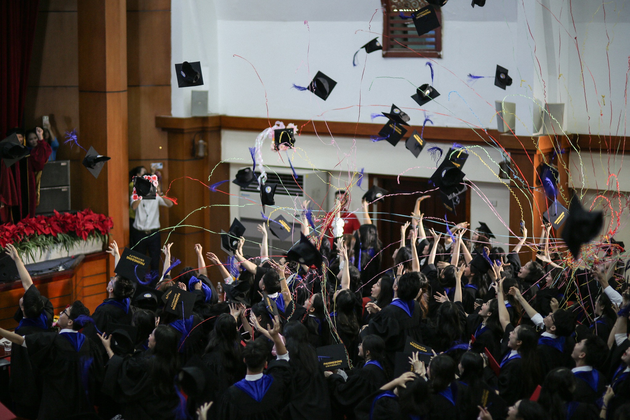 COMMENCEMENT OF PHUONGDONG UNIVERSITY 2025 – nơi mỗi góc nhỏ đều thấm đẫm dấu ấn của tuổi trẻ và kỷ niệm.